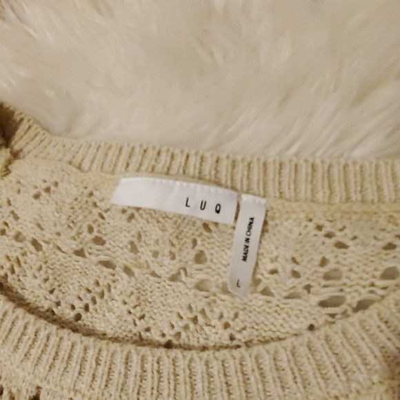 LUQ sweater - Picture 3 of 4